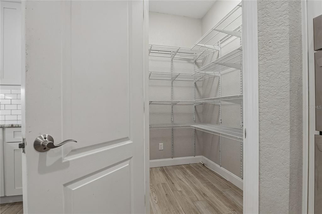 На продажу: $689,900 (5 спален, 3 ванн, 3503 Квадратных фут)