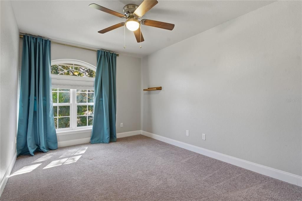 На продажу: $689,900 (5 спален, 3 ванн, 3503 Квадратных фут)