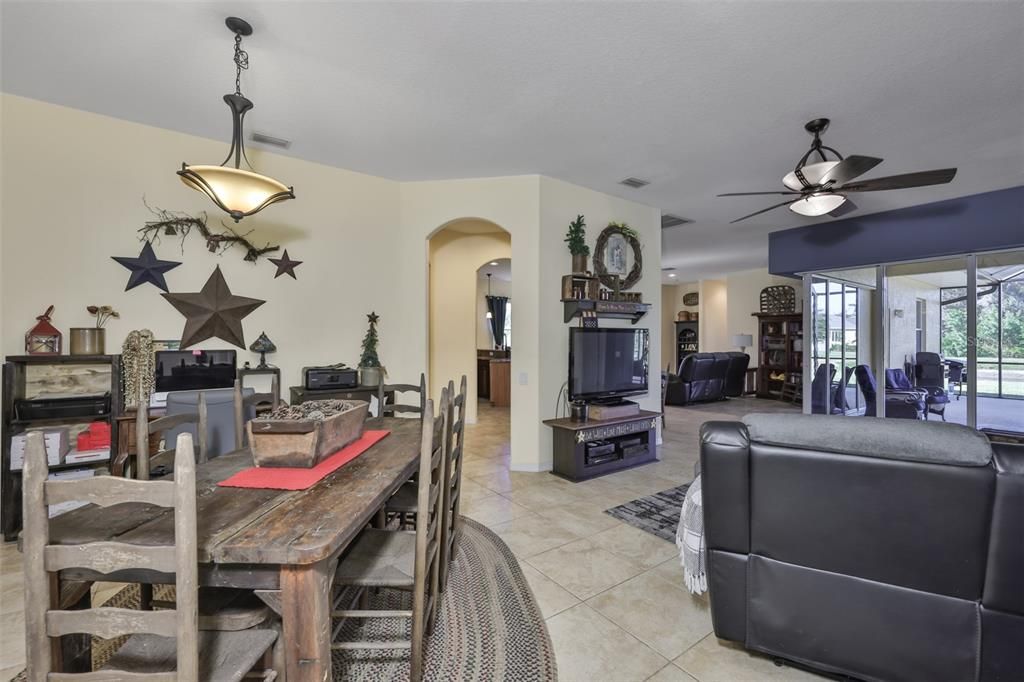 For Sale: $478,000 (3 beds, 2 baths, 2158 Square Feet)