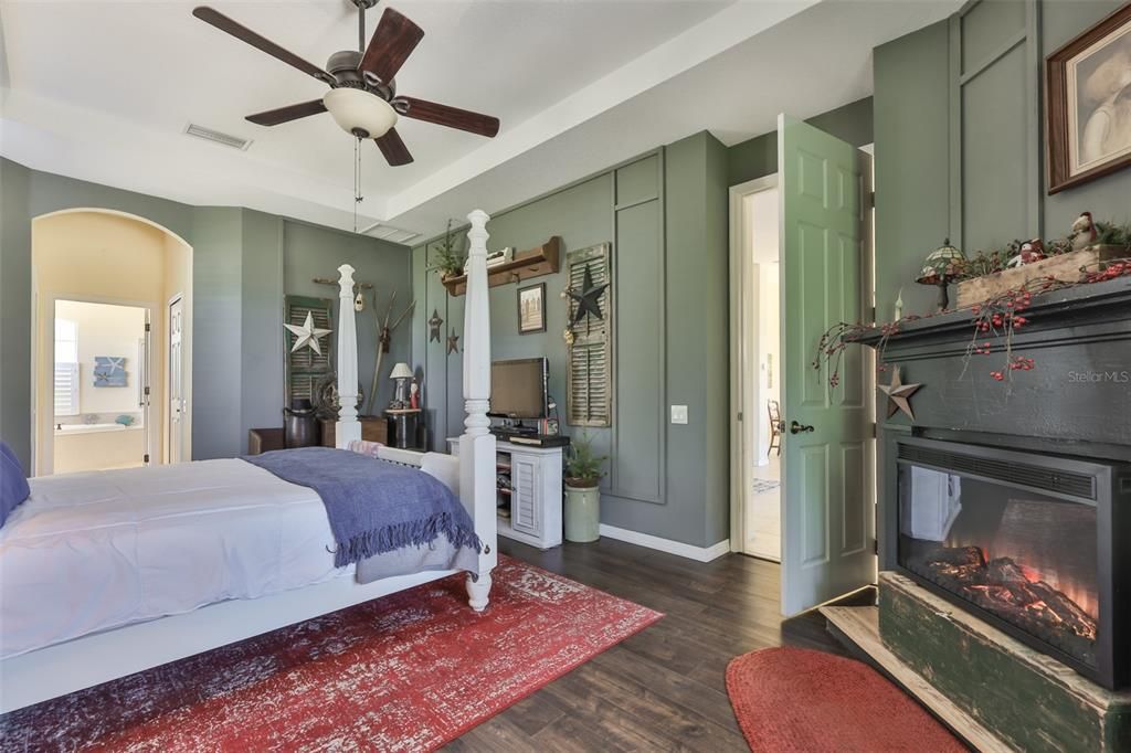 For Sale: $478,000 (3 beds, 2 baths, 2158 Square Feet)