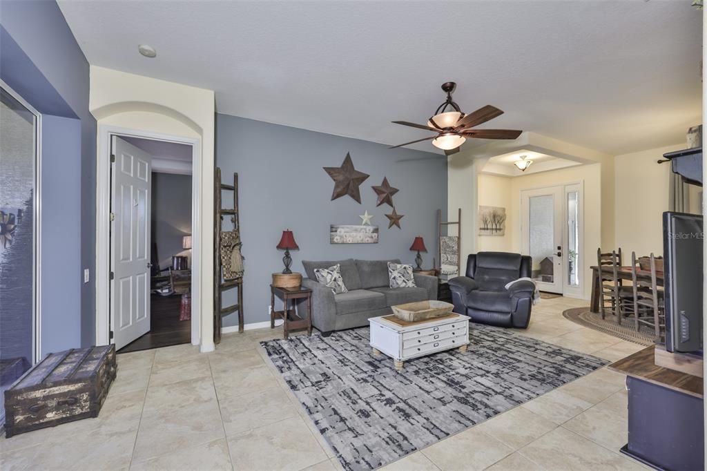 For Sale: $478,000 (3 beds, 2 baths, 2158 Square Feet)