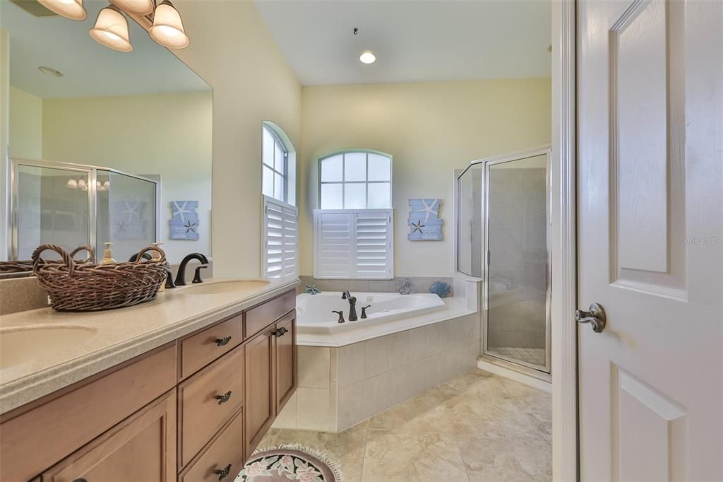 For Sale: $478,000 (3 beds, 2 baths, 2158 Square Feet)