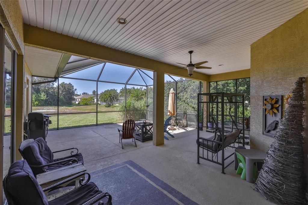 For Sale: $478,000 (3 beds, 2 baths, 2158 Square Feet)