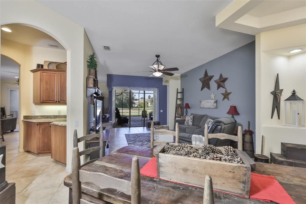 For Sale: $478,000 (3 beds, 2 baths, 2158 Square Feet)