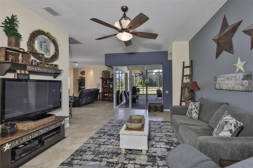 For Sale: $478,000 (3 beds, 2 baths, 2158 Square Feet)