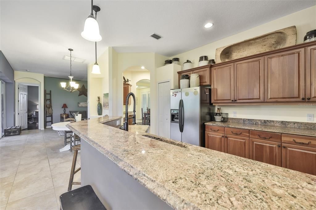 For Sale: $478,000 (3 beds, 2 baths, 2158 Square Feet)