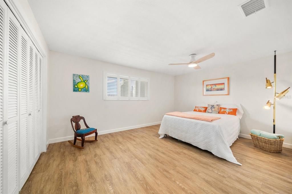 For Sale: $699,000 (2 beds, 2 baths, 1435 Square Feet)