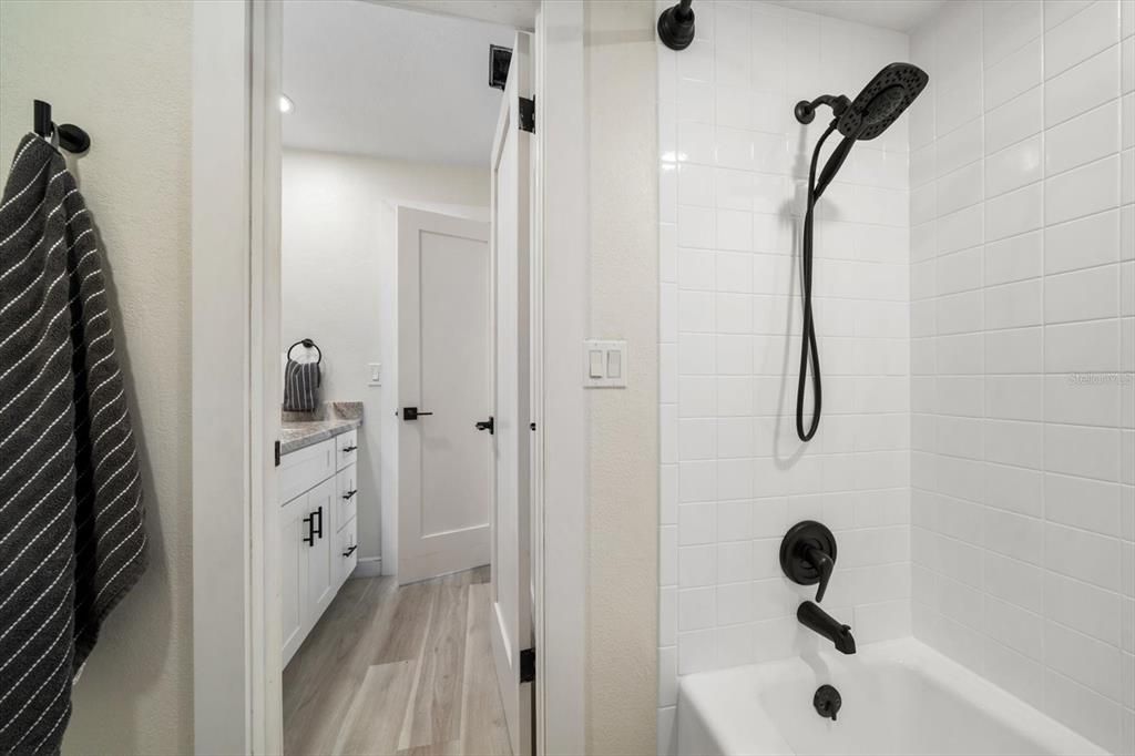 For Sale: $699,000 (2 beds, 2 baths, 1435 Square Feet)