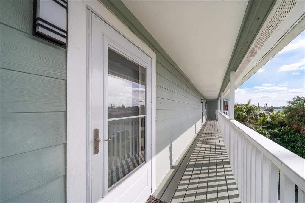 For Sale: $699,000 (2 beds, 2 baths, 1435 Square Feet)