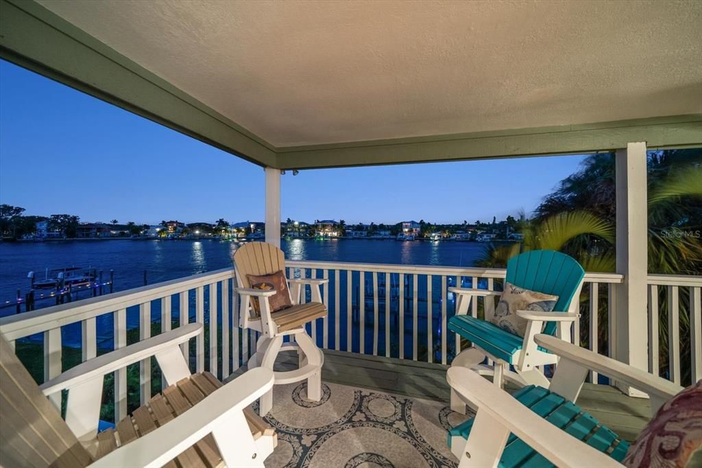 For Sale: $699,000 (2 beds, 2 baths, 1435 Square Feet)