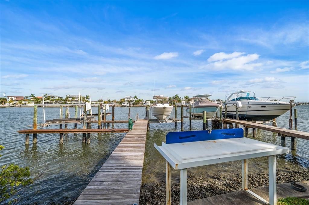 For Sale: $699,000 (2 beds, 2 baths, 1435 Square Feet)