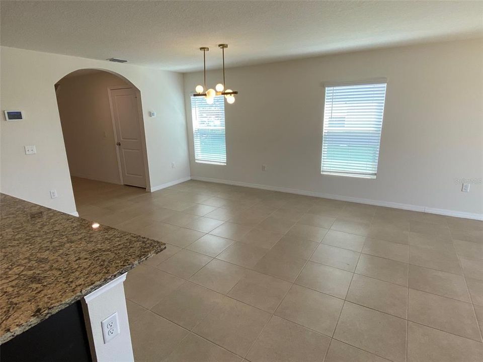 For Rent: $3,000 (5 beds, 3 baths, 2522 Square Feet)