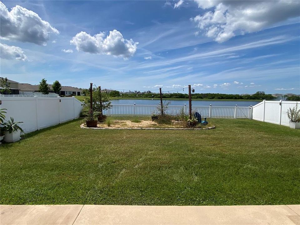 For Rent: $3,000 (5 beds, 3 baths, 2522 Square Feet)