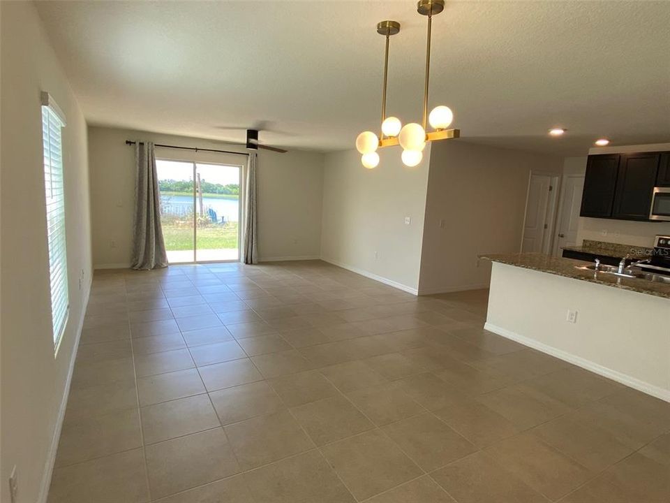 For Rent: $3,000 (5 beds, 3 baths, 2522 Square Feet)