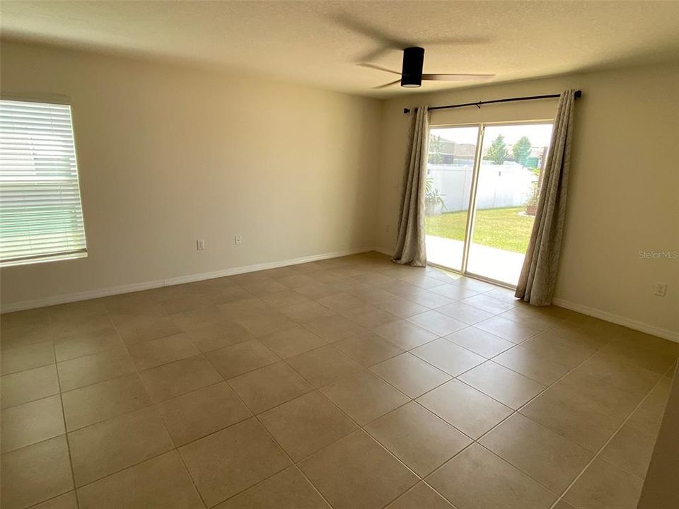 For Rent: $3,000 (5 beds, 3 baths, 2522 Square Feet)