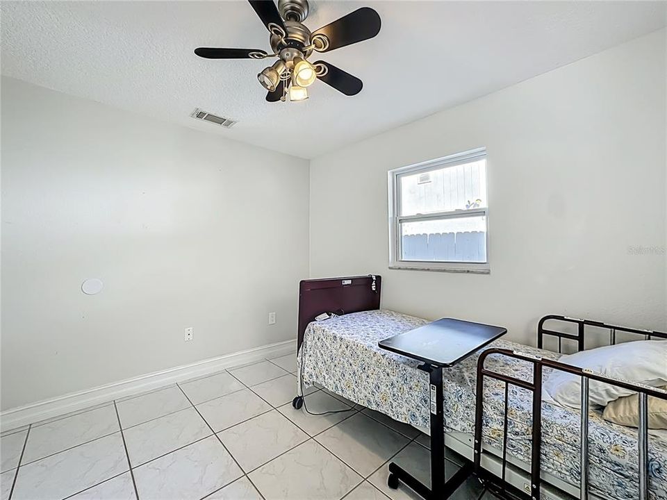 For Sale: $350,000 (3 beds, 2 baths, 1149 Square Feet)