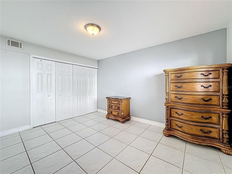 For Sale: $350,000 (3 beds, 2 baths, 1149 Square Feet)