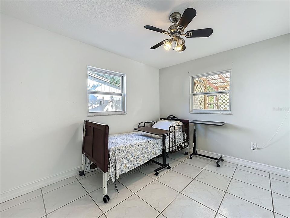 For Sale: $350,000 (3 beds, 2 baths, 1149 Square Feet)