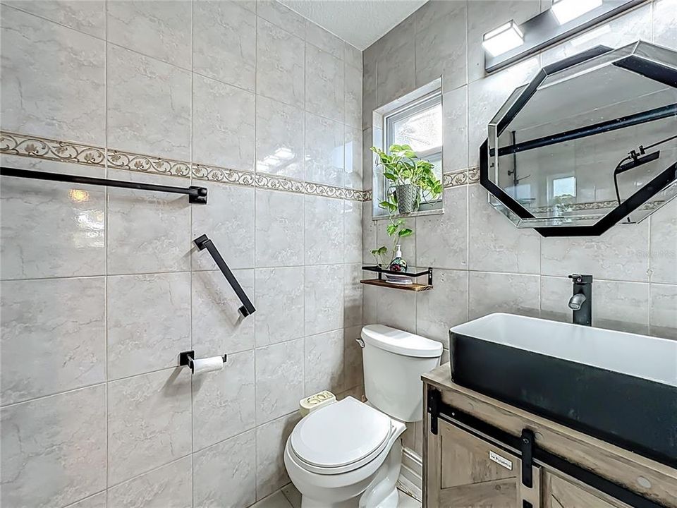 For Sale: $350,000 (3 beds, 2 baths, 1149 Square Feet)