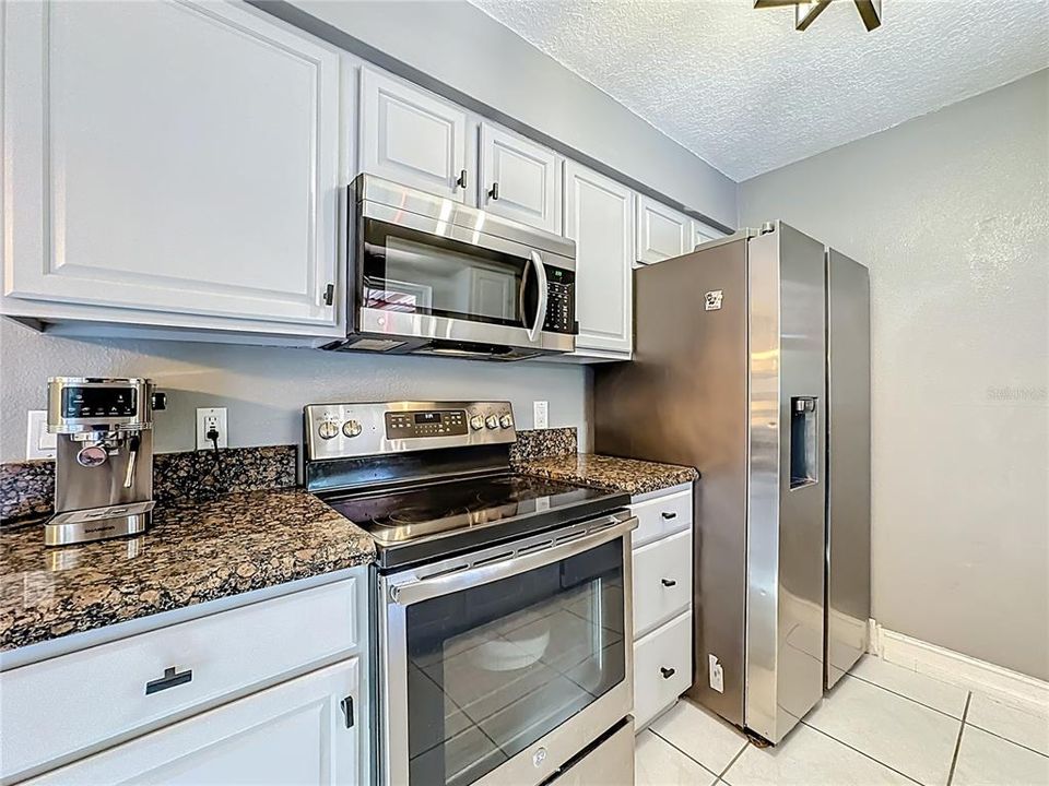 For Sale: $350,000 (3 beds, 2 baths, 1149 Square Feet)