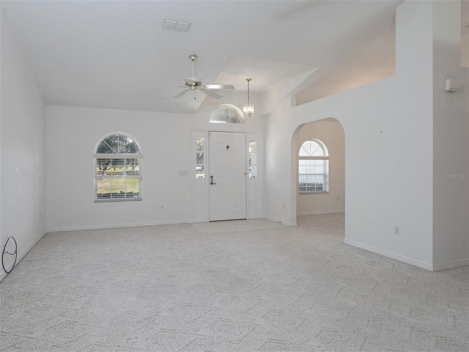 En Venta: $1,625,000 (3 camas, 2 baños, 2413 Pies cuadrados)