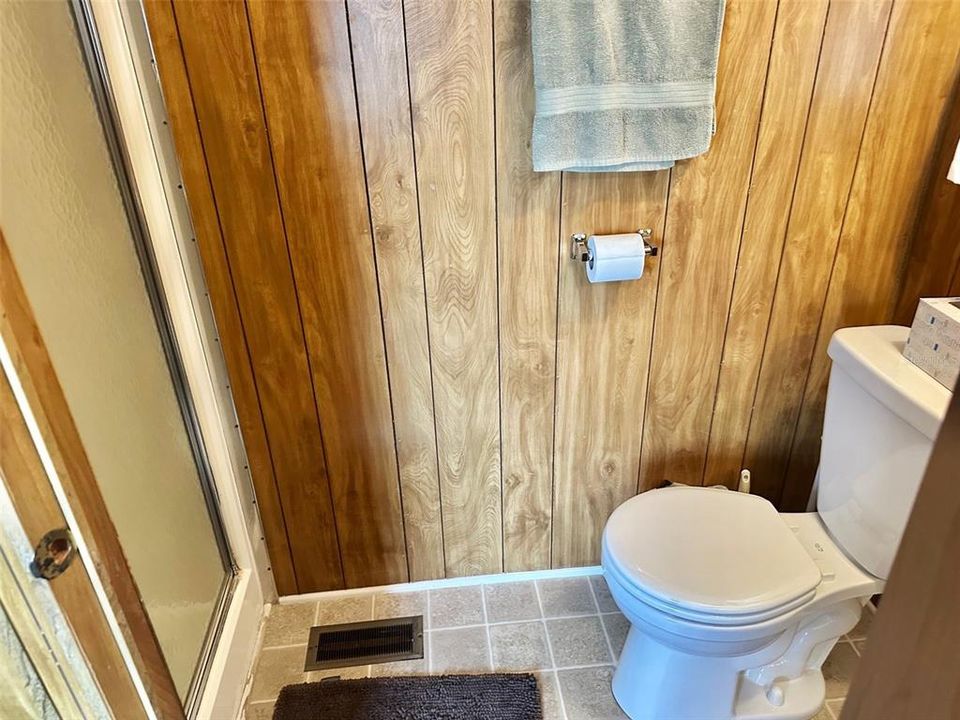 Active With Contract: $74,900 (2 beds, 2 baths, 784 Square Feet)