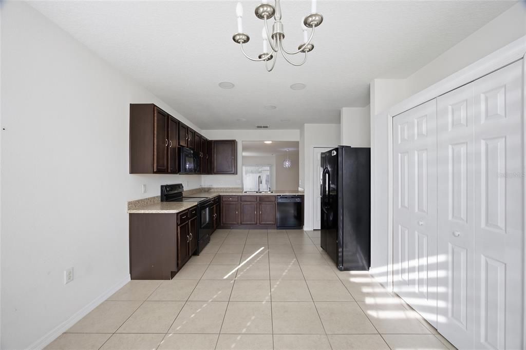 待售: $315,000 (3 贝兹, 2 浴室, 1770 平方英尺)