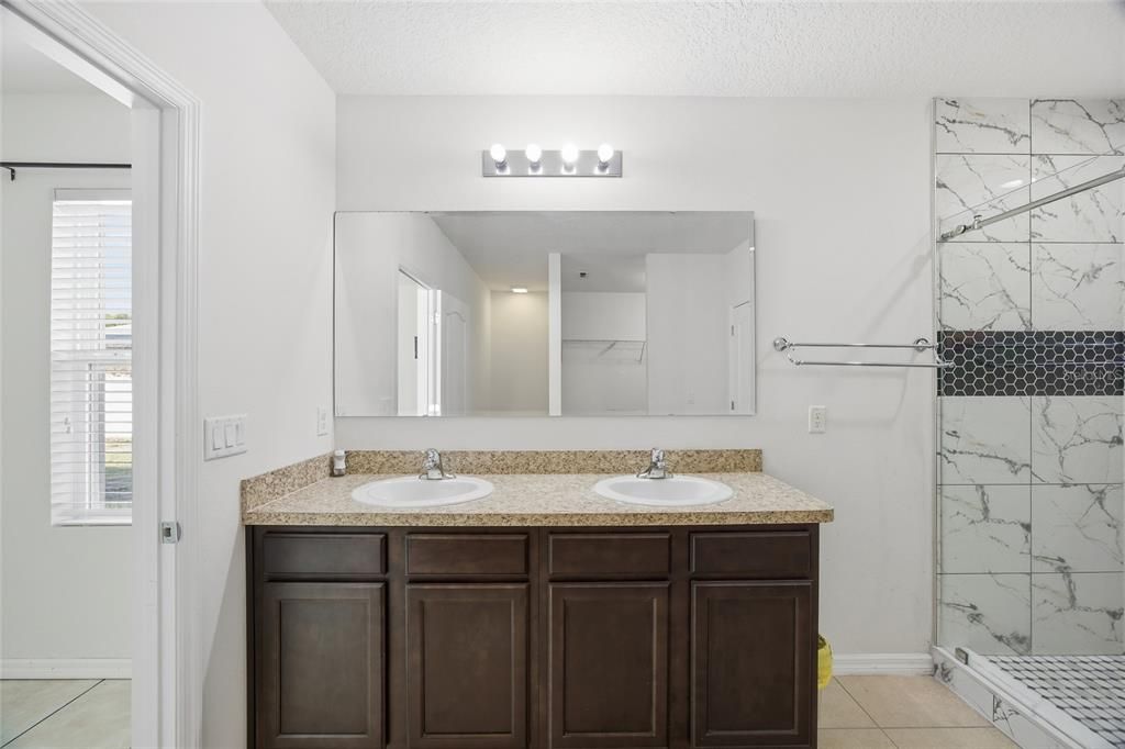 待售: $315,000 (3 贝兹, 2 浴室, 1770 平方英尺)