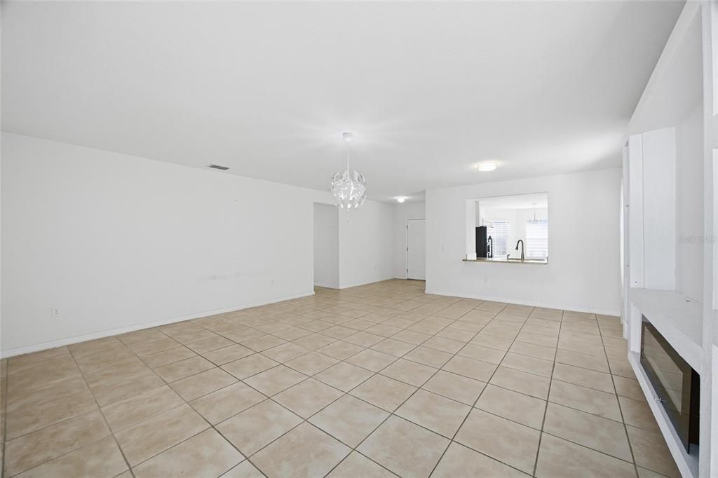 待售: $315,000 (3 贝兹, 2 浴室, 1770 平方英尺)