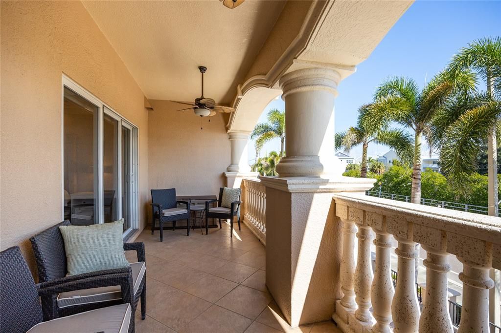 En Venta: $1,595,000 (3 camas, 3 baños, 2145 Pies cuadrados)