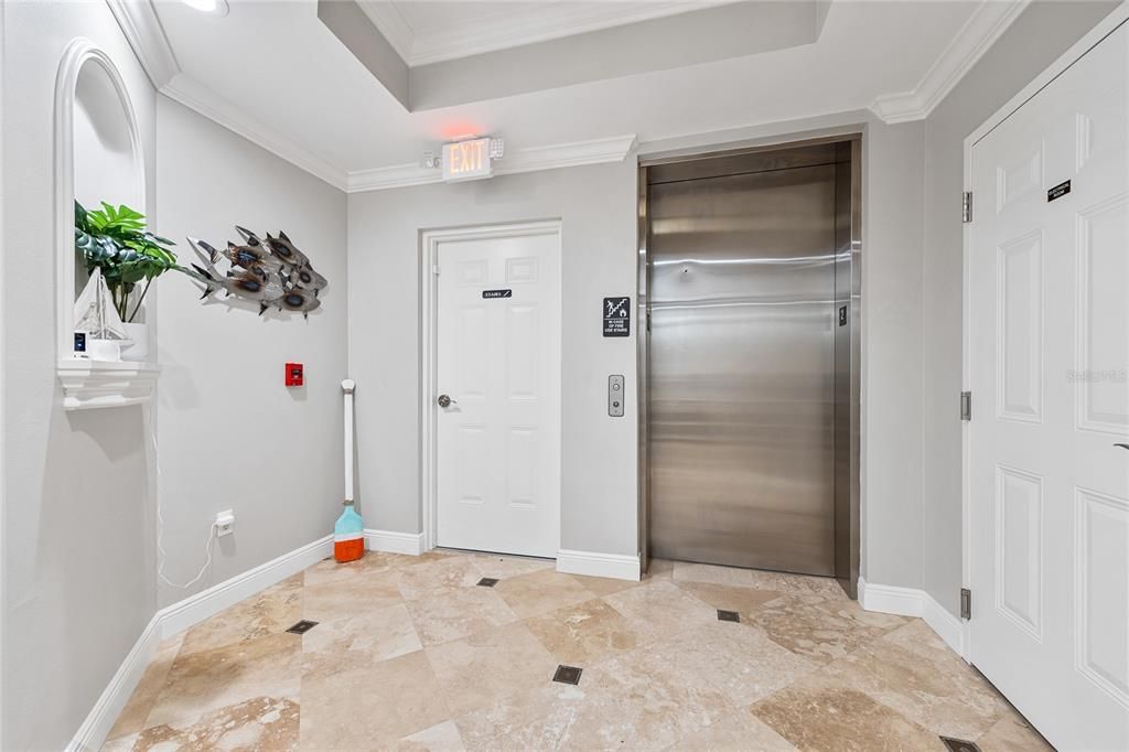 En Venta: $1,595,000 (3 camas, 3 baños, 2145 Pies cuadrados)