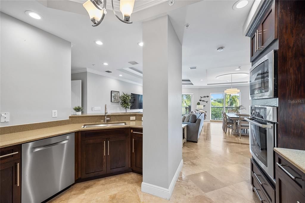 En Venta: $1,595,000 (3 camas, 3 baños, 2145 Pies cuadrados)