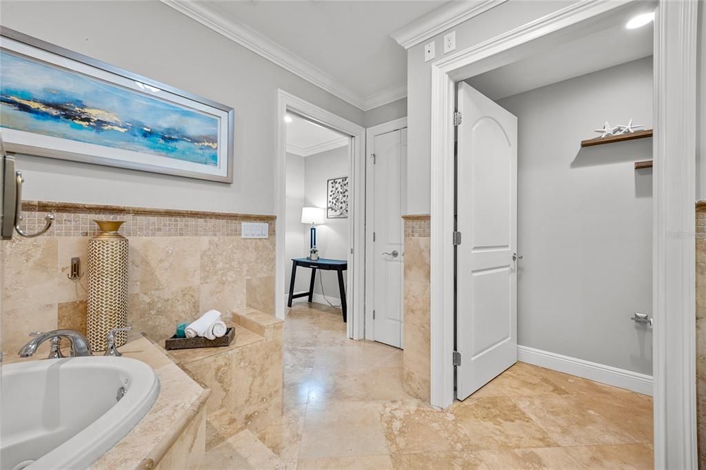 En Venta: $1,595,000 (3 camas, 3 baños, 2145 Pies cuadrados)