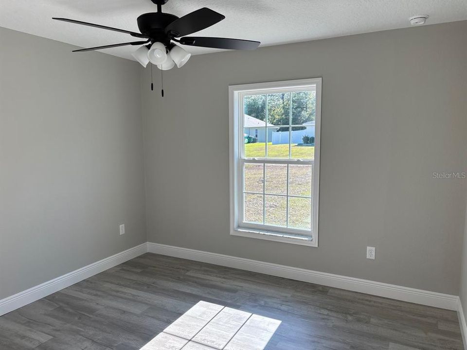 Active With Contract: $239,900 (3 beds, 2 baths, 1405 Square Feet)