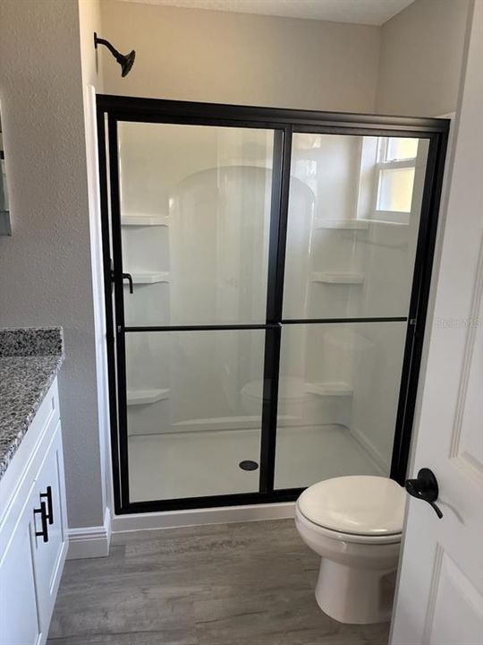 Active With Contract: $239,900 (3 beds, 2 baths, 1405 Square Feet)