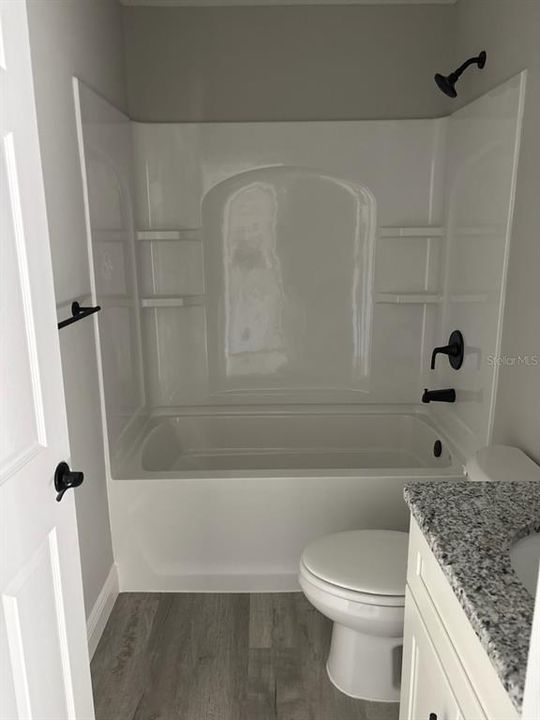 Active With Contract: $239,900 (3 beds, 2 baths, 1405 Square Feet)