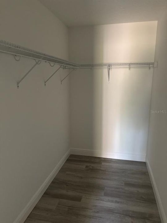 Active With Contract: $239,900 (3 beds, 2 baths, 1405 Square Feet)