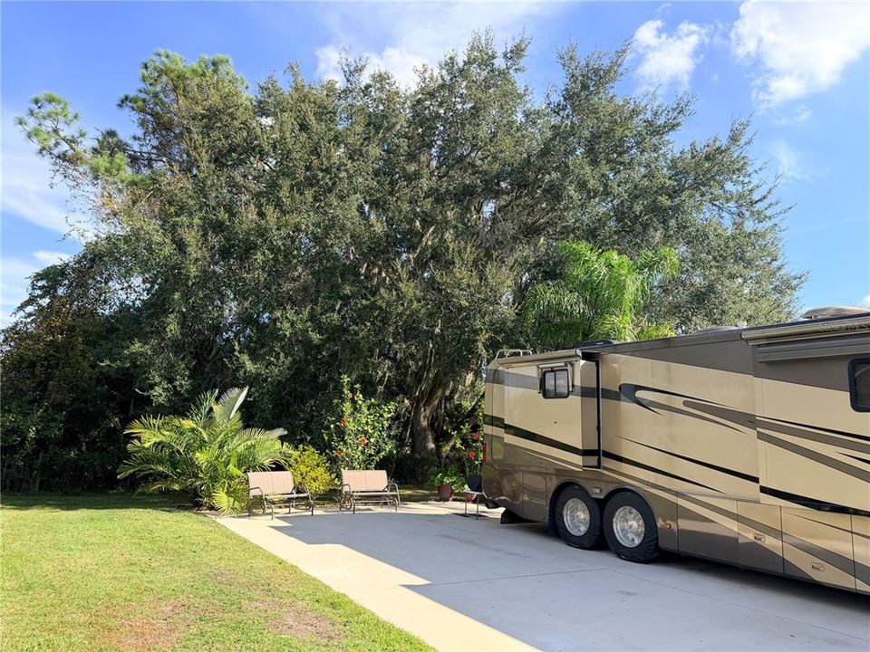 Active With Contract: $84,900 (0.12 acres)