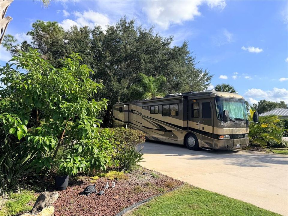 Active With Contract: $84,900 (0.12 acres)