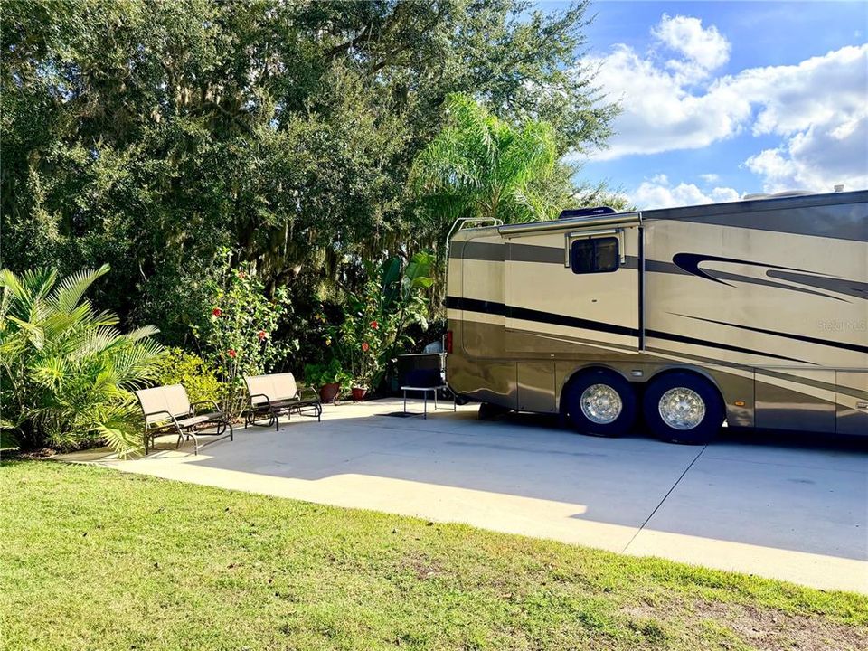 Active With Contract: $84,900 (0.12 acres)