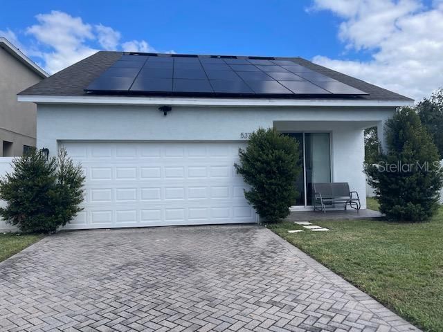 Activo con contrato: $2,600 (3 camas, 2 baños, 1587 Pies cuadrados)