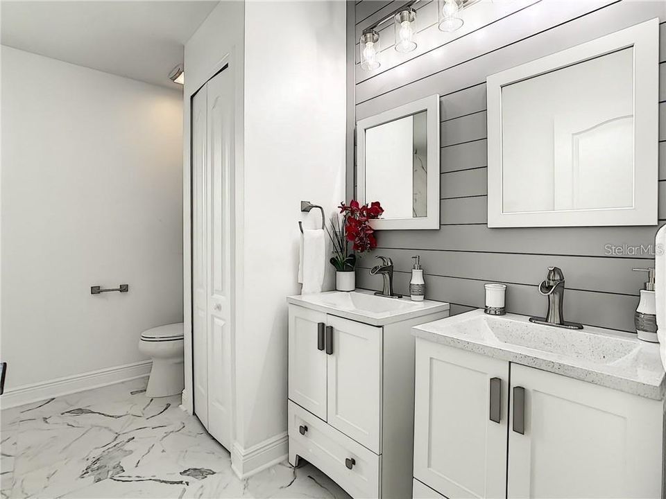 Activo con contrato: $2,600 (3 camas, 2 baños, 1587 Pies cuadrados)