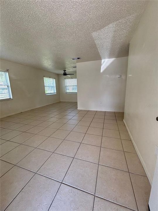 En Renta: $1,295 (2 camas, 1 baños, 900 Pies cuadrados)