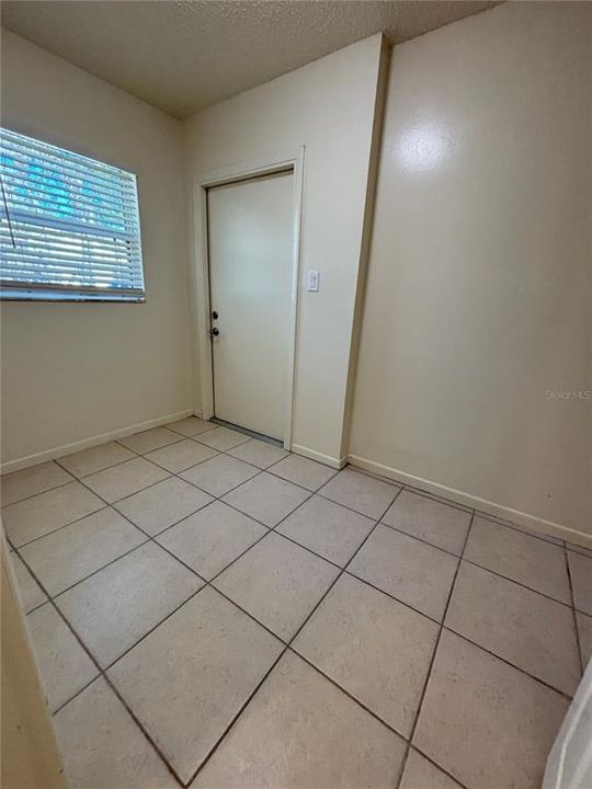 En Renta: $1,295 (2 camas, 1 baños, 900 Pies cuadrados)