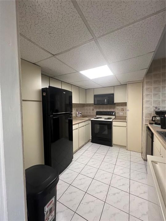 В аренду: $3,300 (3 спален, 2 ванн, 1400 Квадратных фут)