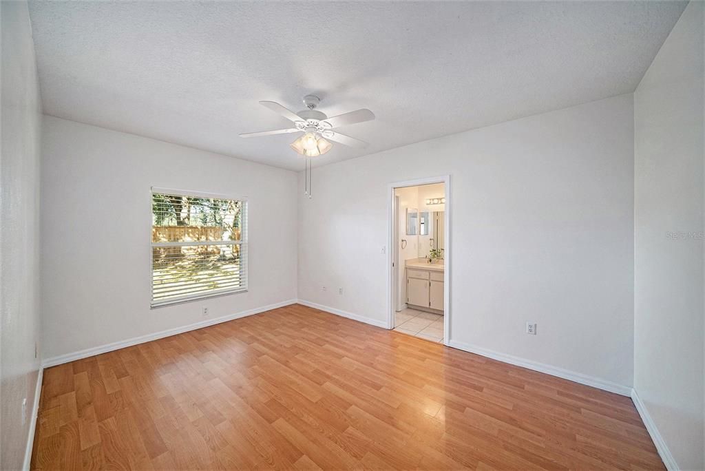 En Venta: $323,000 (3 camas, 2 baños, 1254 Pies cuadrados)