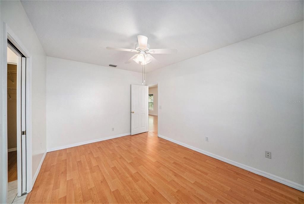 En Venta: $323,000 (3 camas, 2 baños, 1254 Pies cuadrados)