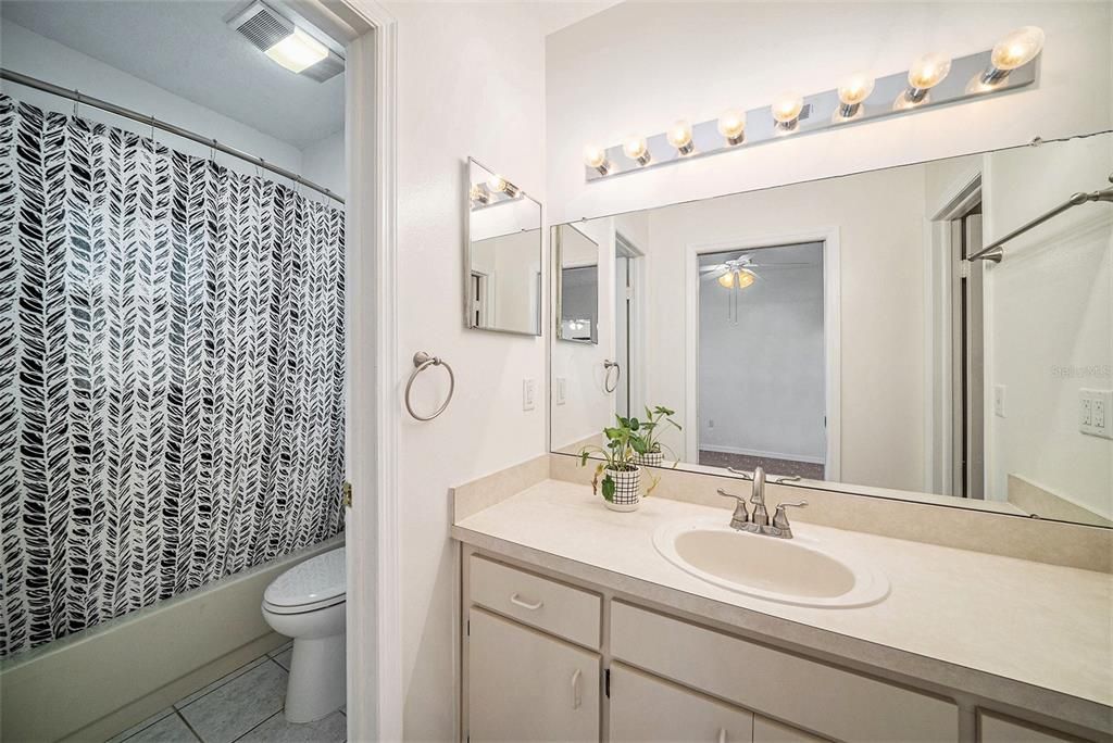 En Venta: $323,000 (3 camas, 2 baños, 1254 Pies cuadrados)