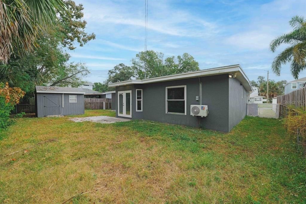 For Rent: $2,350 (4 beds, 2 baths, 1474 Square Feet)