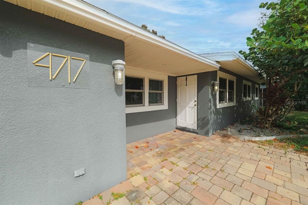 For Rent: $2,350 (4 beds, 2 baths, 1474 Square Feet)